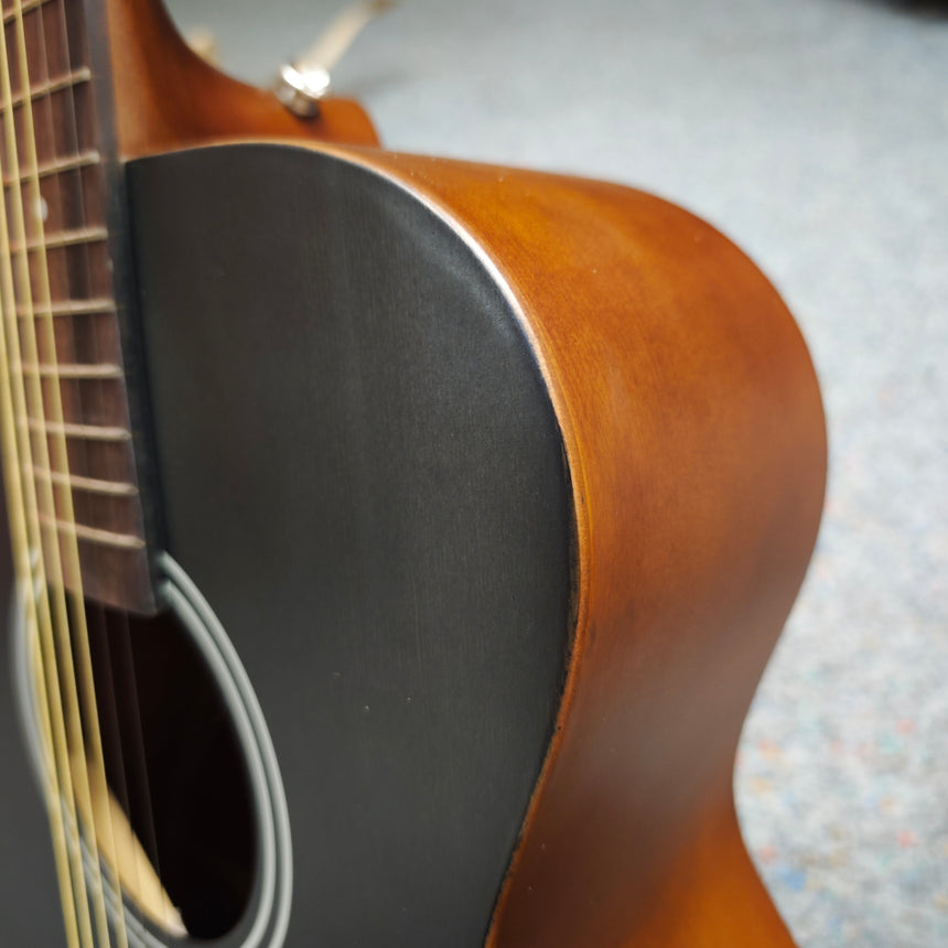 Yamaha FS400 Smoky Black Westerngitarre (B-Ware) – Kompakte Concert-Gitarre in mattem Rauchschwarz