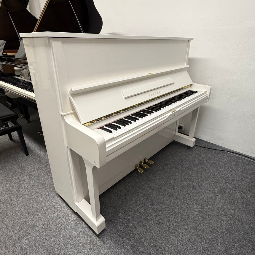 Yamaha U1 Klavier weiss poliert Bj. 1990 sehr guter Zustand (gebraucht) - Musik-Ebert Gmbh