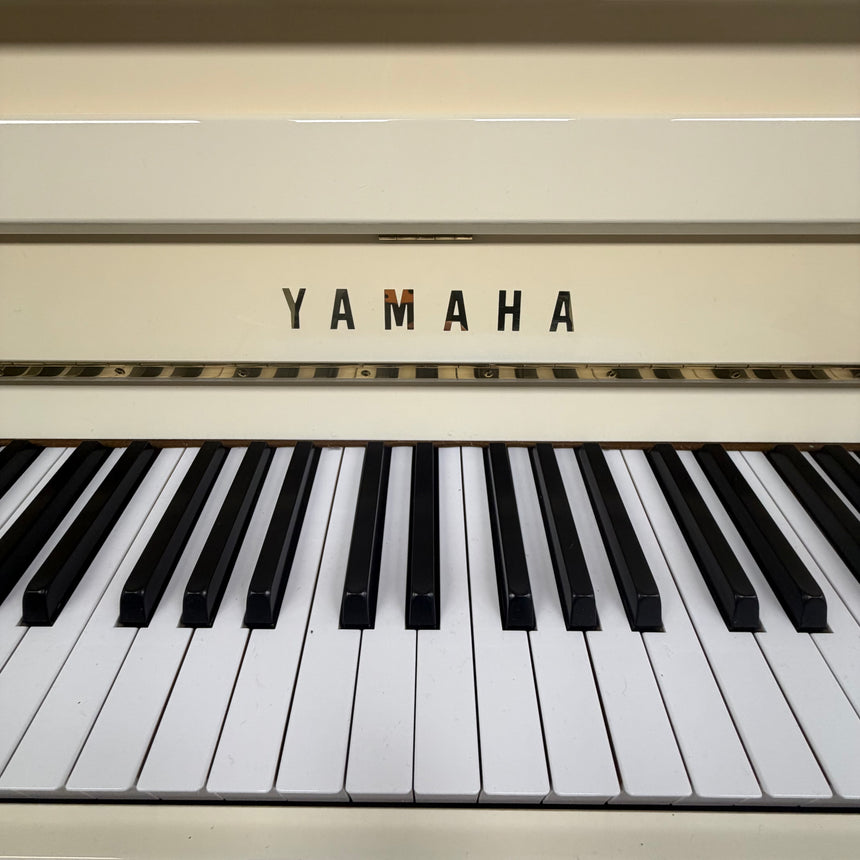 Yamaha Klavier P 121 N Silent weiß poliert Occasion Bj. 2001 (gebraucht) - Musik-Ebert Gmbh