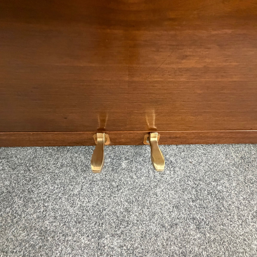 GROTRIAN-STEINWEG Klavier 122 Chippendale Nussbaum sehr guter Zustand Bj. 1982 (gebraucht)