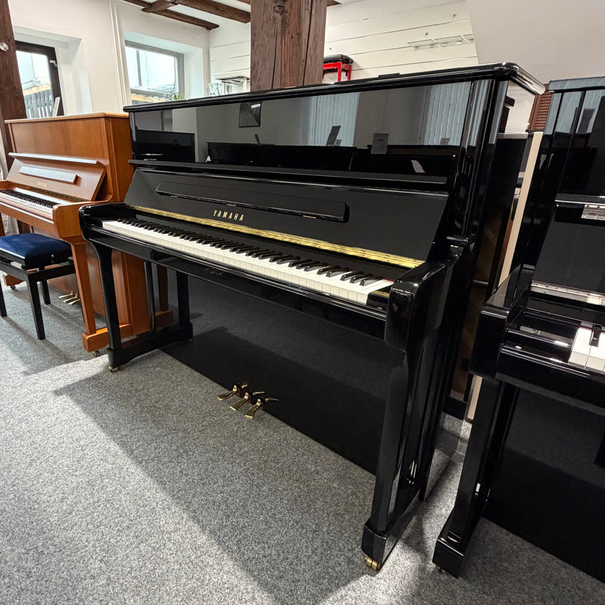 Yamaha Klavier PX 124 G schwarz poliert Occasion, Bj. 2004, Bestzustand made in England das europäische Yamaha Klavier (gebraucht)