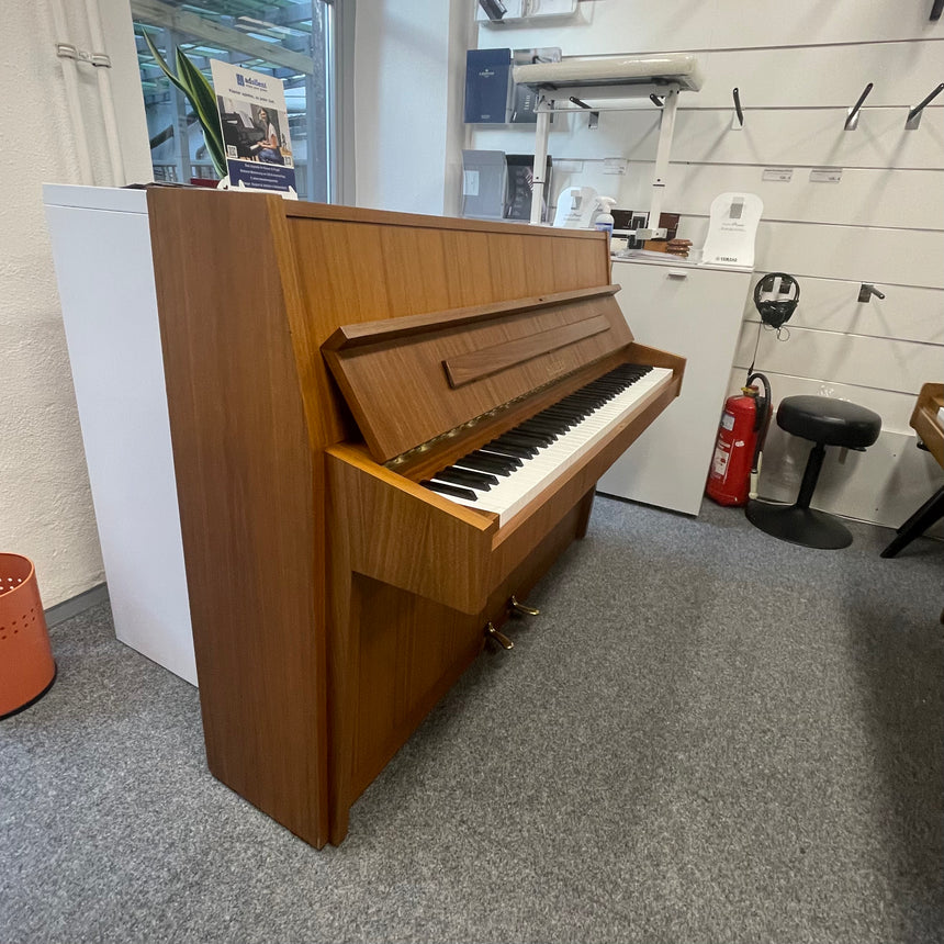 SAUTER Klavier 108 Occasion Nussbaum Bj. 1972, sehr guter Zustand mit Renner Mechanik (gebraucht) - Musik-Ebert Gmbh