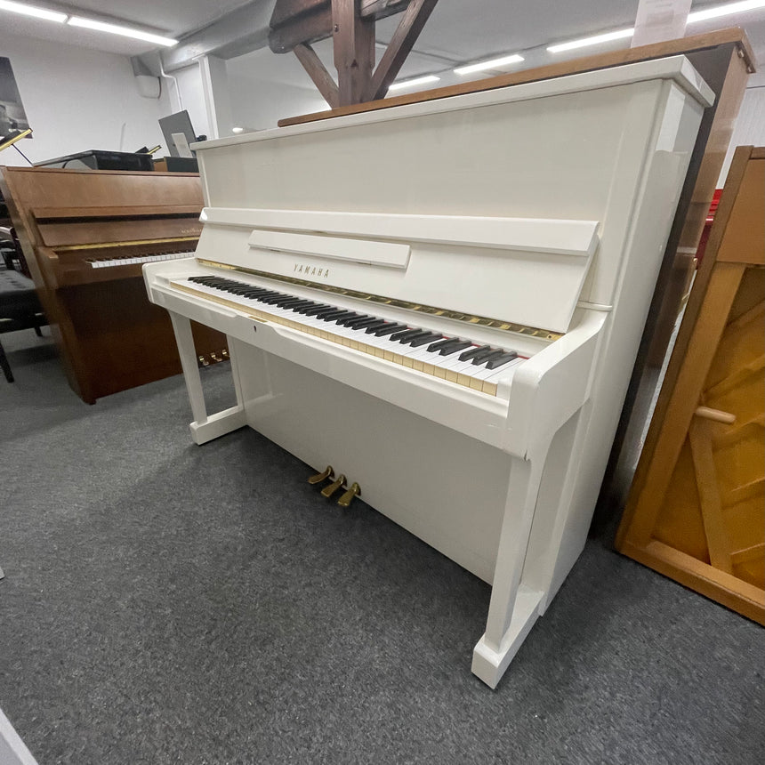 Yamaha SU-118 Klavier weiss poliert (gebraucht)