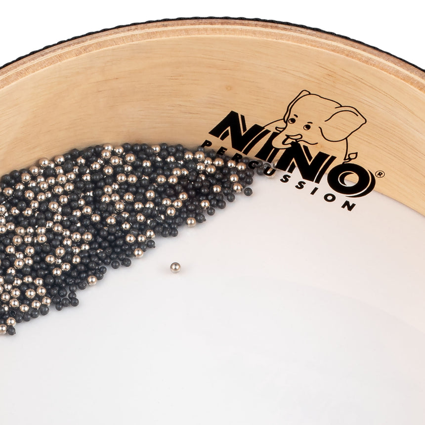 NINO Percussion NINO44 Sea Drum, 8 Zoll, Naturholz – Detail der Metallkügelchen