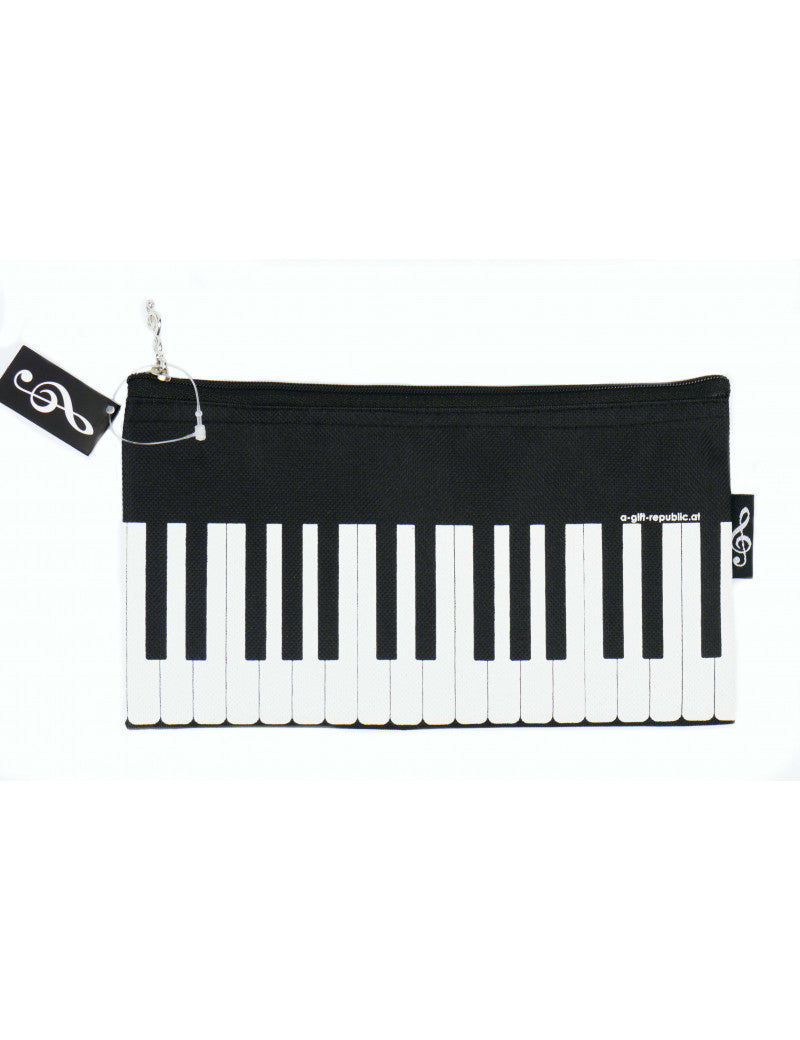 Trousse à crayons avec différents motifs