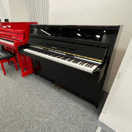 Kawai K-15E Klavier Baujahr 2006 schwarz poliert (gebraucht) - Musik-Ebert Gmbh