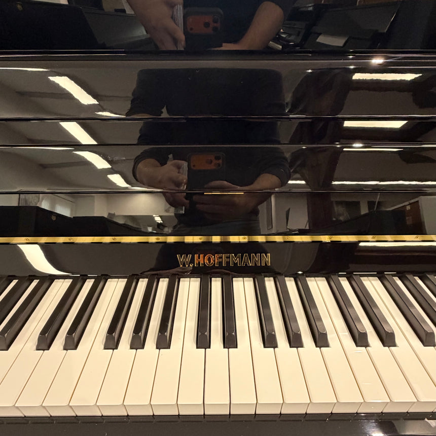 W.Hoffmann Klavier Mod. V-112 schwarz poliert mit Vario Silent System Baujahr 2020 - Bestzustand (gebraucht)