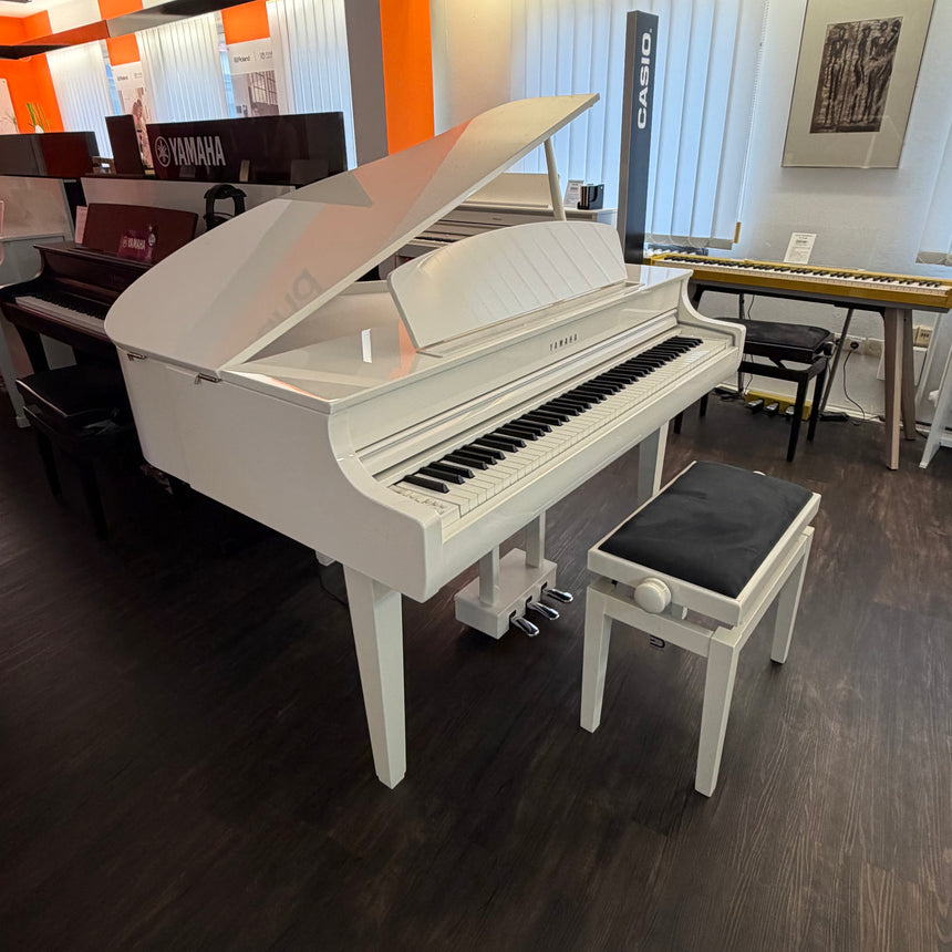 YAMAHA CLP-765 GP DIGITALFLÜGEL – WEISS HOCHGLANZ - sehr guter Zustand (gebraucht) + Klavierbank - Baujahr 2021 - Musik-Ebert Gmbh