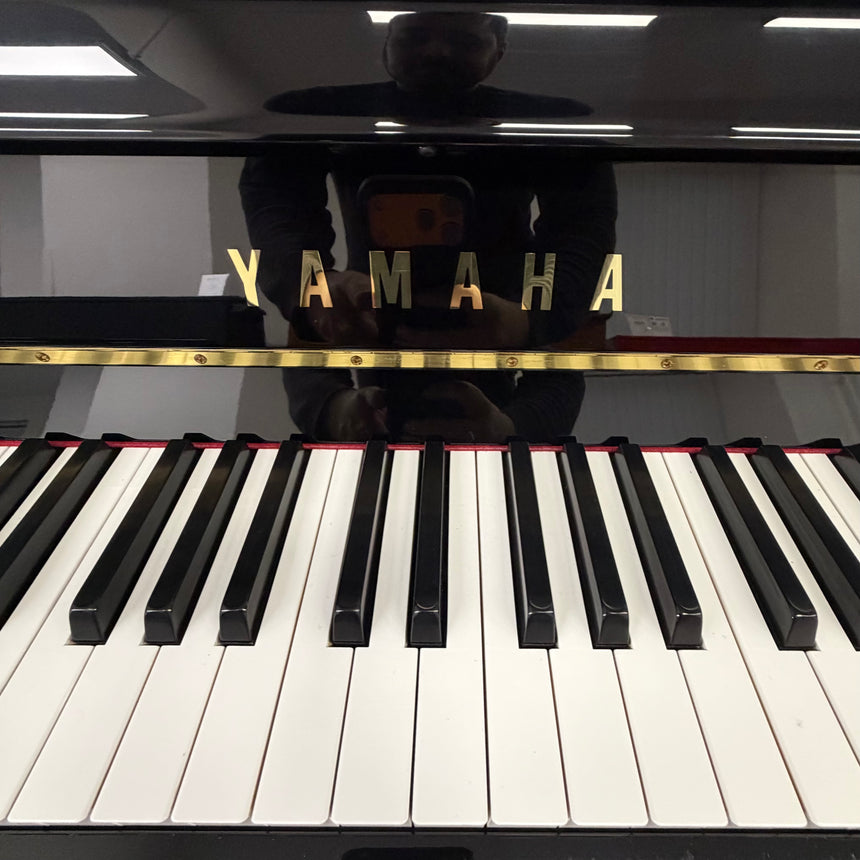 Yamaha Klavier B 2 SC2 Occasion – schwarz poliert, mit Silent-System, Bj. 2019, neuwertig (gebraucht)
