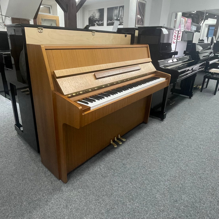 Kawai Klavier CE 7 Nussbaum Bj. 1988 Original made in Japan - sehr guter Zustand (gebraucht) - Musik-Ebert Gmbh