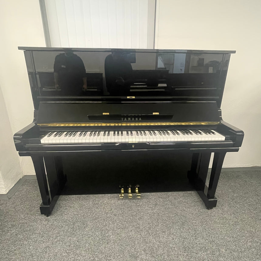 Yamaha Klavier U3 schwarz poliert Bj. 1989 sehr guter Zustand (gebraucht) - Musik-Ebert Gmbh