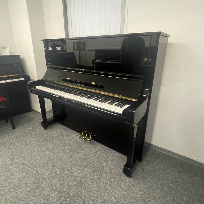 Yamaha Klavier U3 schwarz poliert Bj. 1989 sehr guter Zustand (gebraucht) - Musik-Ebert Gmbh