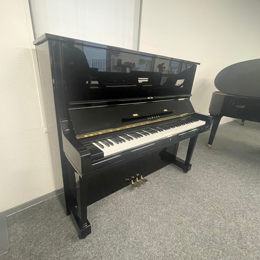 Yamaha Klavier U3 schwarz poliert Bj. 1989 sehr guter Zustand (gebraucht) - Musik-Ebert Gmbh