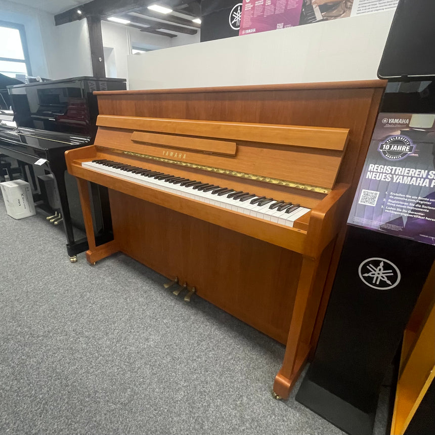 Yamaha Klavier P112 Kirsche Occasion Bj. 2005, sehr guter Zustand (gebraucht)