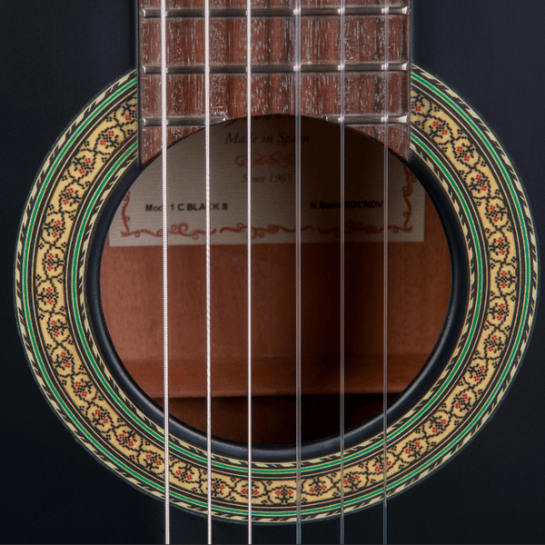 Alhambra 1C Black Satin Konzertgitarre mit Tasche 4/4 - Musik-Ebert Gmbh