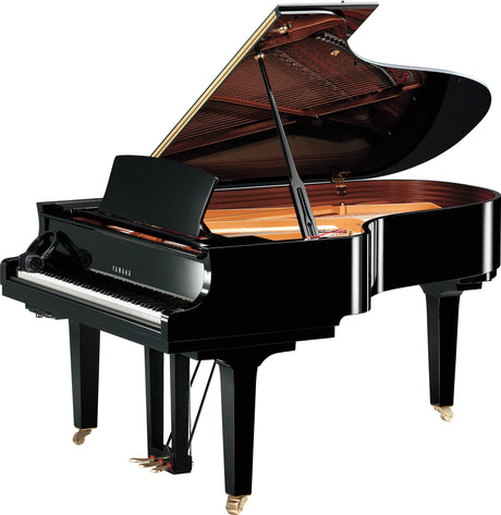 Piano à queue Yamaha C5X SH3 noir poli, couvercle ouvert et commande Silent
