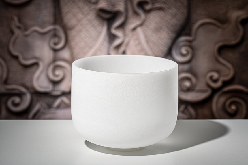 MEINL Sonic Energy CSB10F, white frosted – against an ornate background