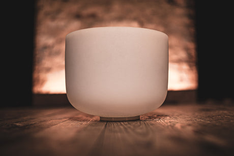 MEINL Sonic Energy CSB10E, white frosted – in warm lighting