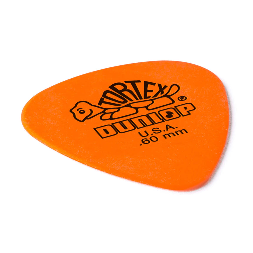 Dunlop Tortex Standard 0,60 mm, einzelnes Plektrum, schräge Ansicht