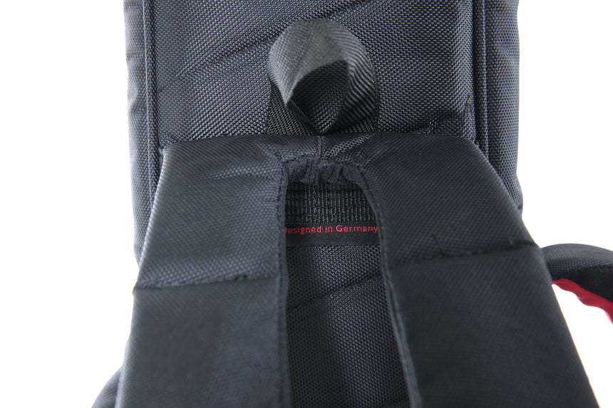 GEWA Cross 30 4/4 classical guitar gig bag 215.505, black – padded shoulder-strap close-up