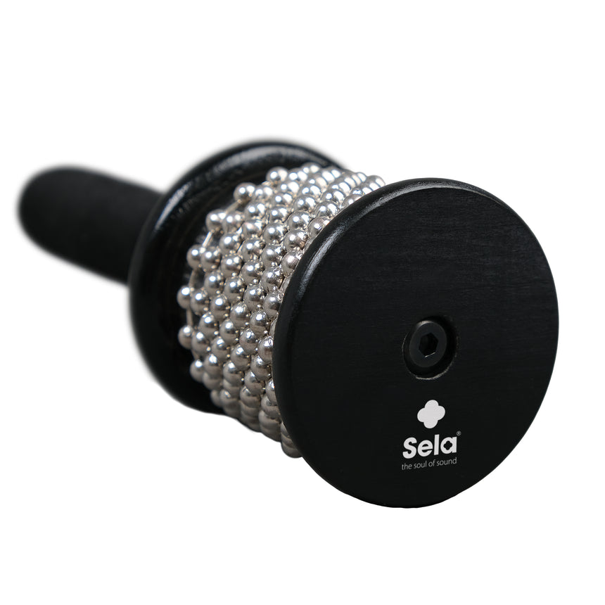 Cabasa Sela 60 mm SEPCAB1, finition noire avec perles métalliques, vue trois quarts