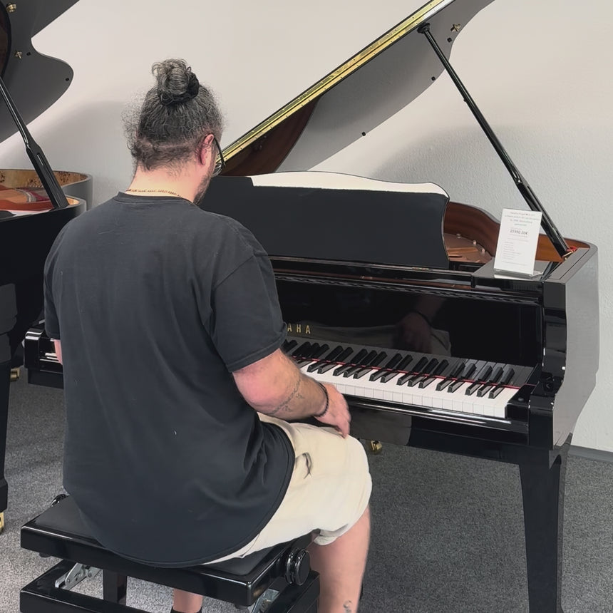 Yamaha Flügel Mod. C 1  schwarz poliert 161 cm Occasion Bj. 2006, Bestzustand (gebraucht)