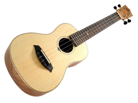 koki'o Massivfichte-Ahorn Concert Ukulele U-SSPLFM-C mit Tasche - Musik-Ebert Gmbh