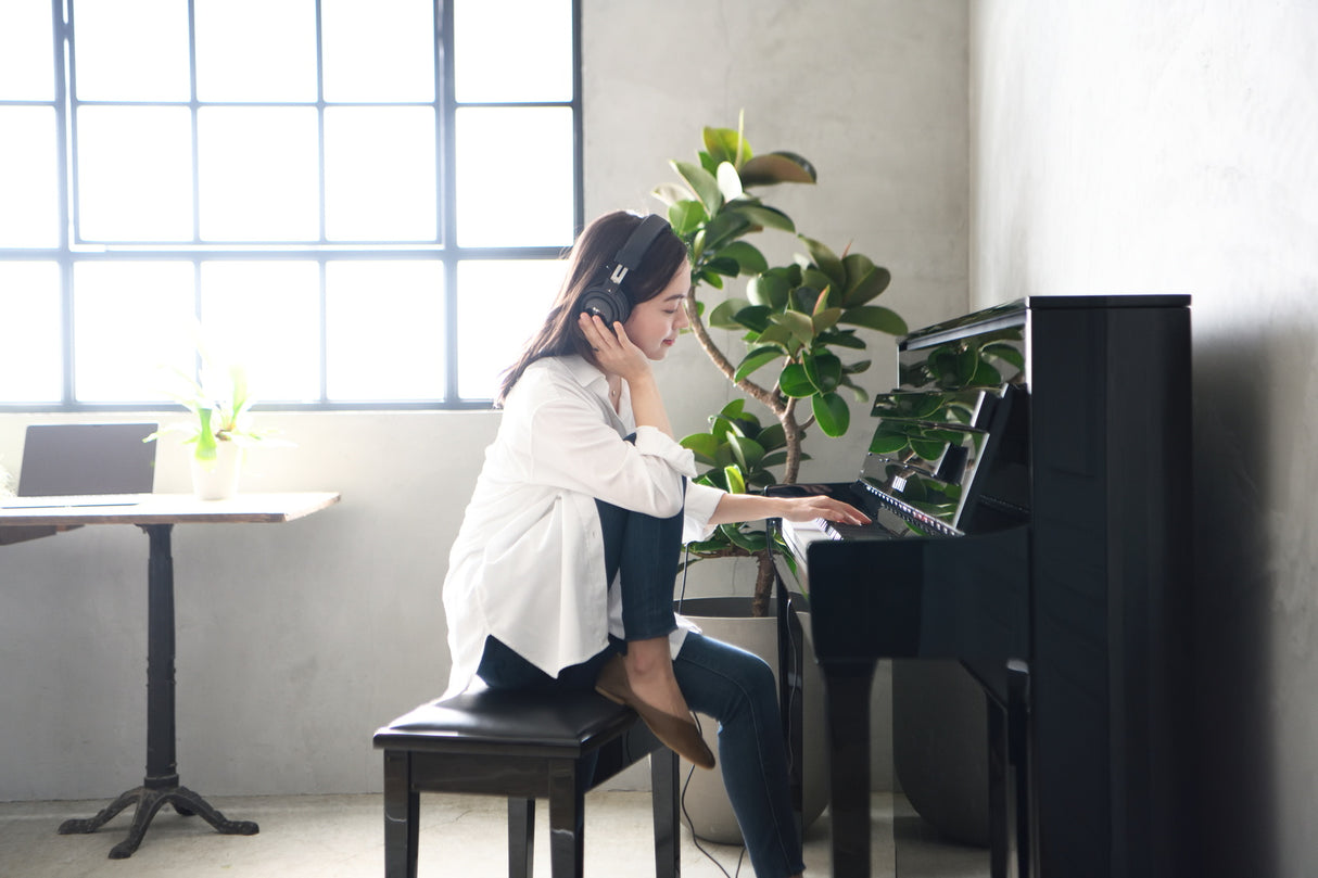 Kawai Novus NV 5S Hybrid Piano Schwarz poliert - Musik-Ebert Gmbh